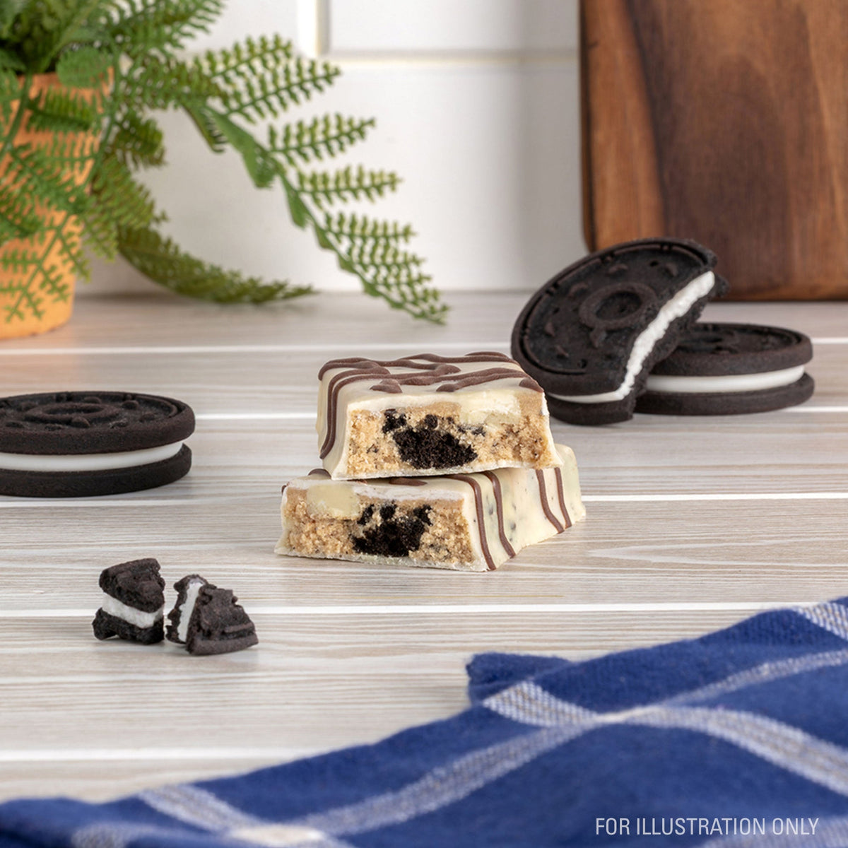 dipped-cookies-and-cream-protein-bars-a5 15807_QN_USA_ProteinBar_CAC_InterimAssetUpdate_Digital-Dipped-ProductCarouselSet_Tabletop1.jpg